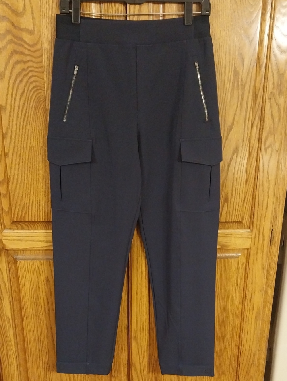 Athleta Endless High-Rise Cargo Pant Women's Size 6 Navy Pockets PrimaStretch